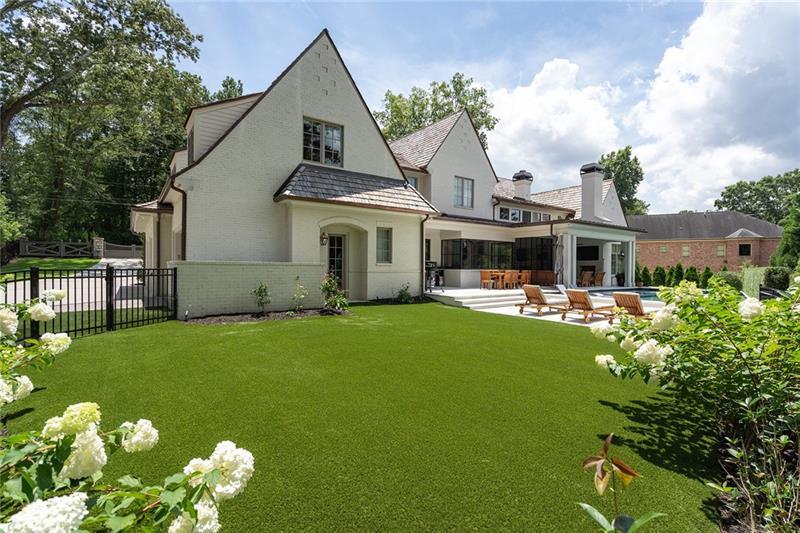 4514 Stella Drive, Atlanta, Georgia 30327, 6 Bedrooms Bedrooms, ,6 BathroomsBathrooms,Residential,Sold,4514 Stella Drive,7287165