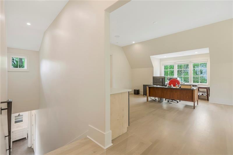 4514 Stella Drive, Atlanta, Georgia 30327, 6 Bedrooms Bedrooms, ,6 BathroomsBathrooms,Residential,Sold,4514 Stella Drive,7287165