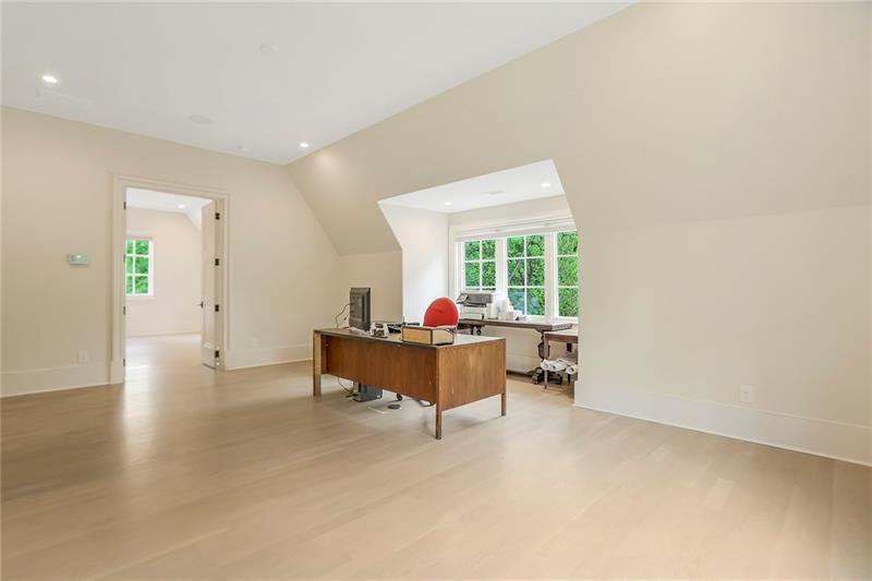 4514 Stella Drive, Atlanta, Georgia 30327, 6 Bedrooms Bedrooms, ,6 BathroomsBathrooms,Residential,Sold,4514 Stella Drive,7287165