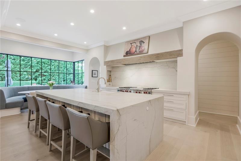 4514 Stella Drive, Atlanta, Georgia 30327, 6 Bedrooms Bedrooms, ,6 BathroomsBathrooms,Residential,Sold,4514 Stella Drive,7287165