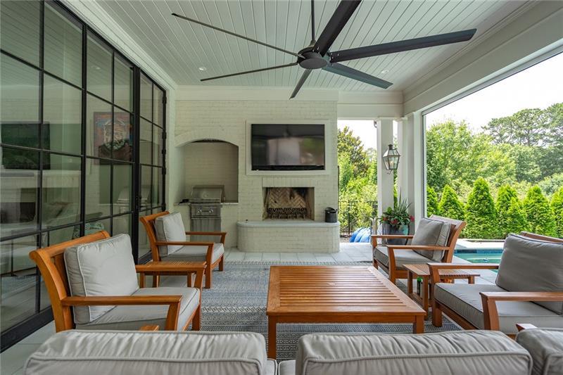 4514 Stella Drive, Atlanta, Georgia 30327, 6 Bedrooms Bedrooms, ,6 BathroomsBathrooms,Residential,Sold,4514 Stella Drive,7287165