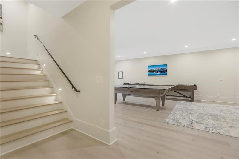 4514 Stella Drive, Atlanta, Georgia 30327, 6 Bedrooms Bedrooms, ,6 BathroomsBathrooms,Residential,Sold,4514 Stella Drive,7287165