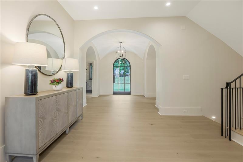 4514 Stella Drive, Atlanta, Georgia 30327, 6 Bedrooms Bedrooms, ,6 BathroomsBathrooms,Residential,Sold,4514 Stella Drive,7287165