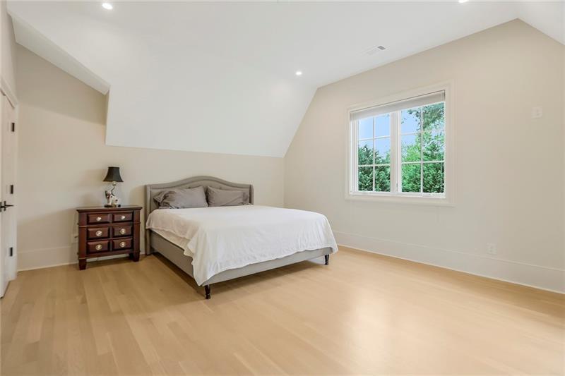 4514 Stella Drive, Atlanta, Georgia 30327, 6 Bedrooms Bedrooms, ,6 BathroomsBathrooms,Residential,Sold,4514 Stella Drive,7287165