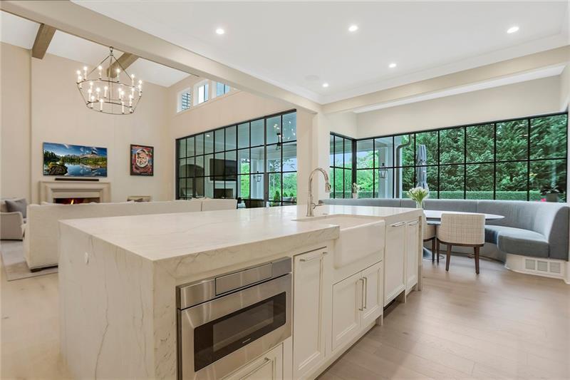 4514 Stella Drive, Atlanta, Georgia 30327, 6 Bedrooms Bedrooms, ,6 BathroomsBathrooms,Residential,Sold,4514 Stella Drive,7287165