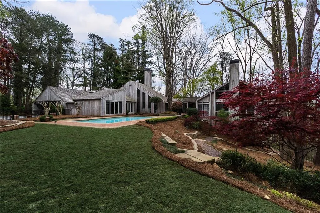 4890 Northside Drive Nw, Atlanta, Georgia 30327, 3 Bedrooms Bedrooms, ,3 BathroomsBathrooms,Residential,Sold,4890 Northside Drive Nw,6687833