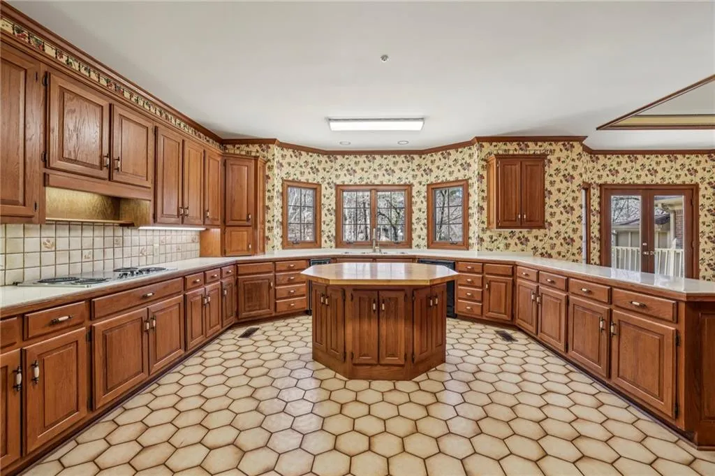 420 Rivertrail Dale, Atlanta, Georgia 30350, 5 Bedrooms Bedrooms, ,4 BathroomsBathrooms,Residential,For Sale,420 Rivertrail Dale,7720812