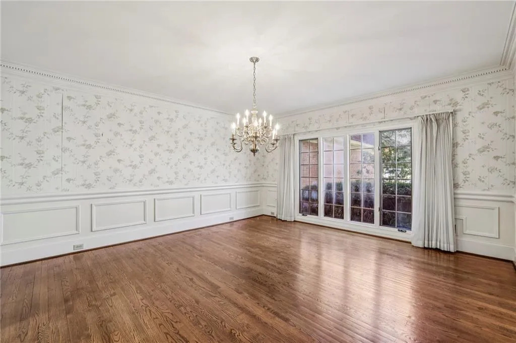 420 Rivertrail Dale, Atlanta, Georgia 30350, 5 Bedrooms Bedrooms, ,4 BathroomsBathrooms,Residential,For Sale,420 Rivertrail Dale,7720812