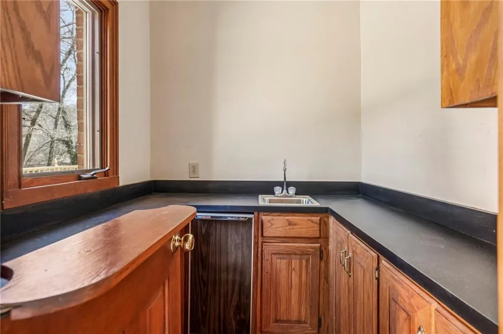 420 Rivertrail Dale, Atlanta, Georgia 30350, 5 Bedrooms Bedrooms, ,4 BathroomsBathrooms,Residential,For Sale,420 Rivertrail Dale,7720812