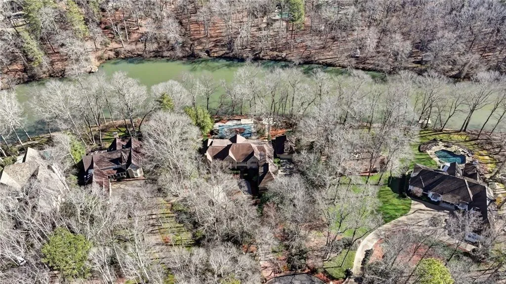 420 Rivertrail Dale, Atlanta, Georgia 30350, 5 Bedrooms Bedrooms, ,4 BathroomsBathrooms,Residential,For Sale,420 Rivertrail Dale,7720812