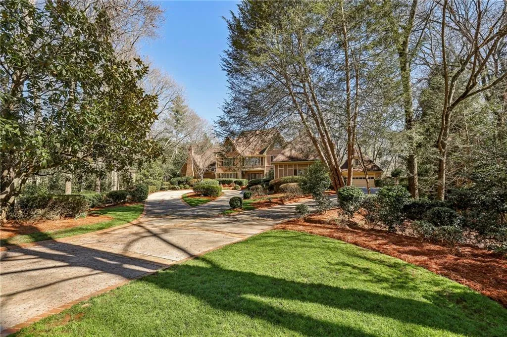 420 Rivertrail Dale, Atlanta, Georgia 30350, 5 Bedrooms Bedrooms, ,4 BathroomsBathrooms,Residential,For Sale,420 Rivertrail Dale,7720812