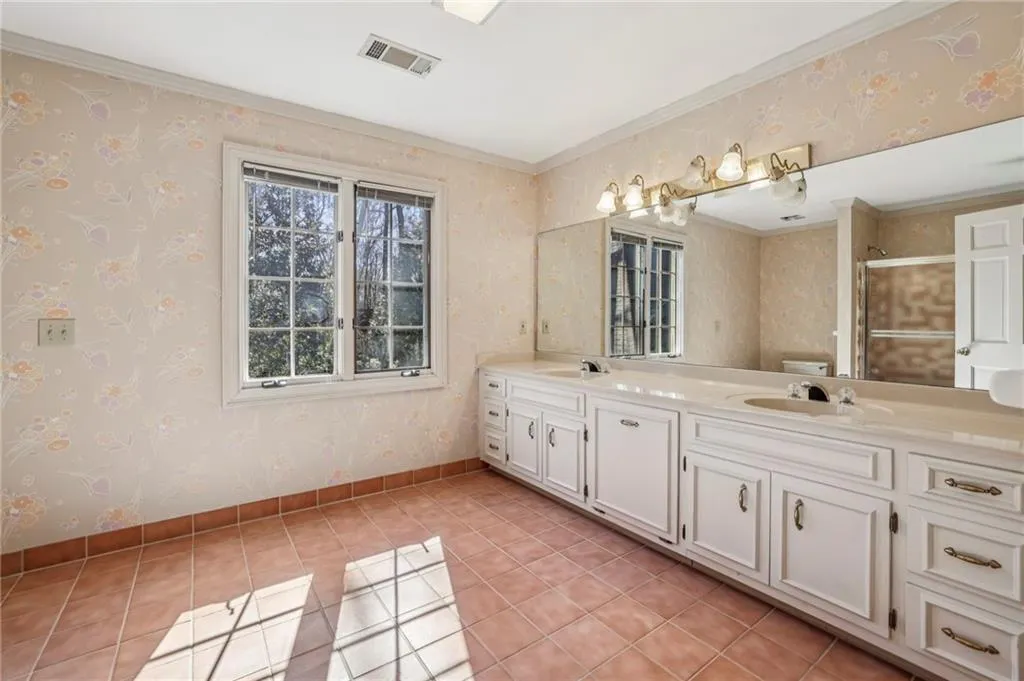 420 Rivertrail Dale, Atlanta, Georgia 30350, 5 Bedrooms Bedrooms, ,4 BathroomsBathrooms,Residential,For Sale,420 Rivertrail Dale,7720812