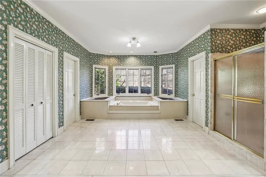 420 Rivertrail Dale, Atlanta, Georgia 30350, 5 Bedrooms Bedrooms, ,4 BathroomsBathrooms,Residential,For Sale,420 Rivertrail Dale,7720812