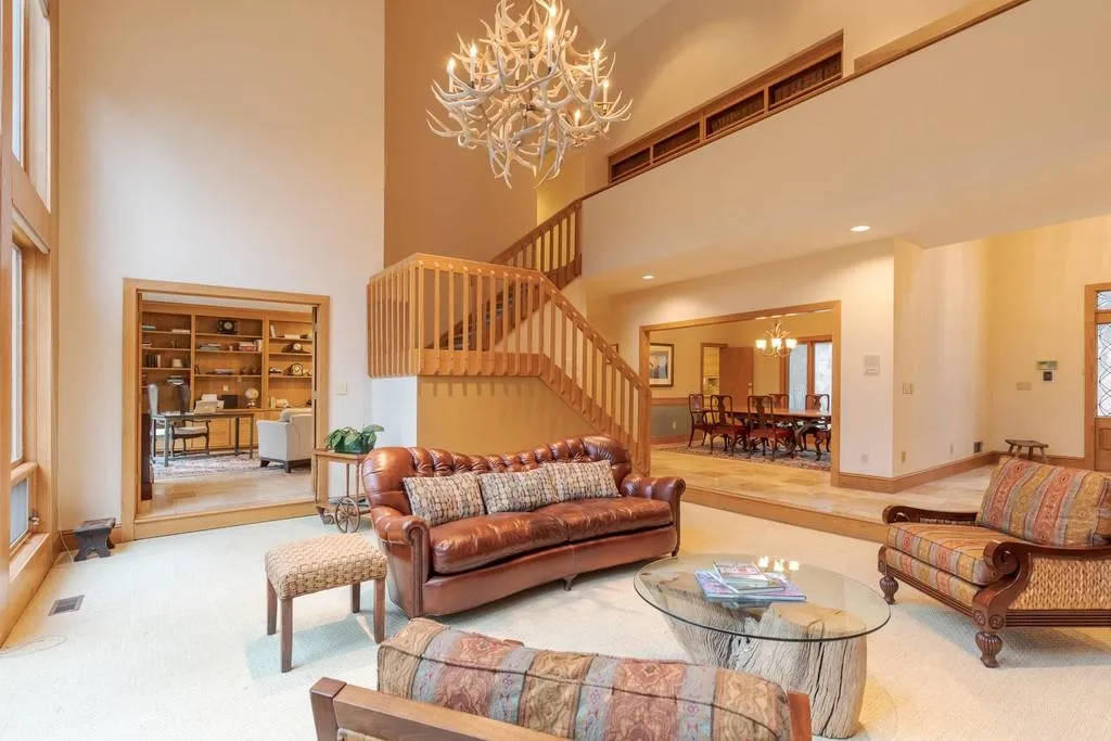 34 Spring Oaks Court, Sandy Springs, Georgia 30327, 5 Bedrooms Bedrooms, ,4 BathroomsBathrooms,Residential,Sold,34 Spring Oaks Court,6674730