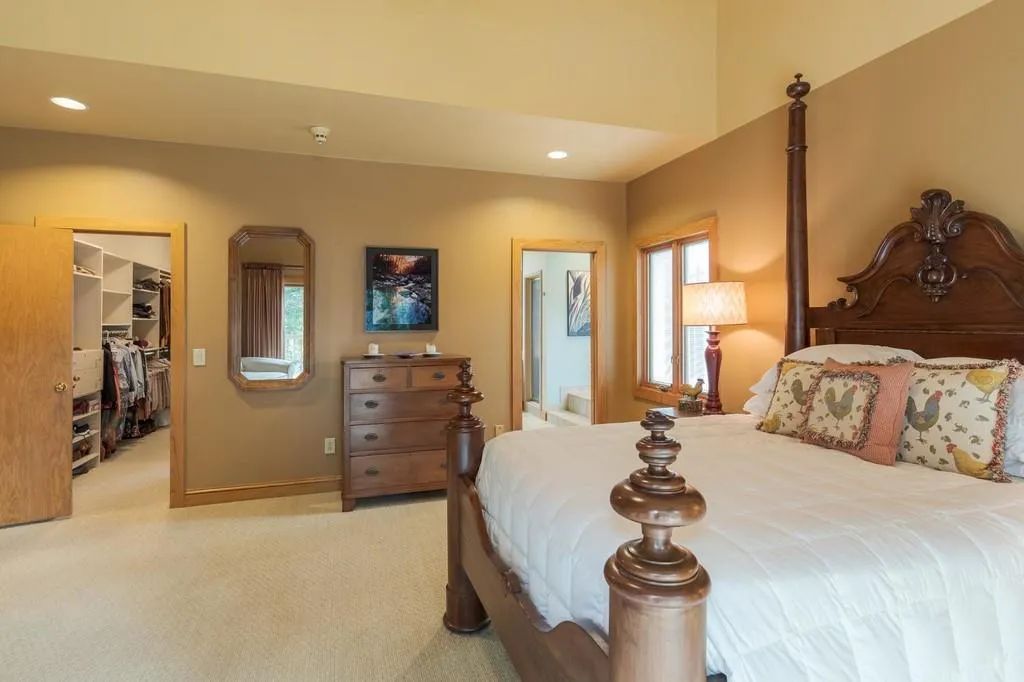 34 Spring Oaks Court, Sandy Springs, Georgia 30327, 5 Bedrooms Bedrooms, ,4 BathroomsBathrooms,Residential,Sold,34 Spring Oaks Court,6674730