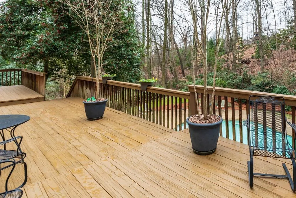34 Spring Oaks Court, Sandy Springs, Georgia 30327, 5 Bedrooms Bedrooms, ,4 BathroomsBathrooms,Residential,Sold,34 Spring Oaks Court,6674730