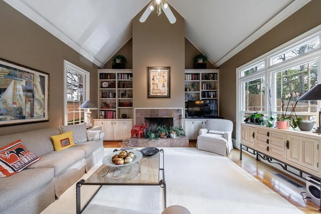 400 Laurel Chase Court, Atlanta, Georgia 30327, 5 Bedrooms Bedrooms, ,5 BathroomsBathrooms,Residential,Sold,400 Laurel Chase Court,7523865