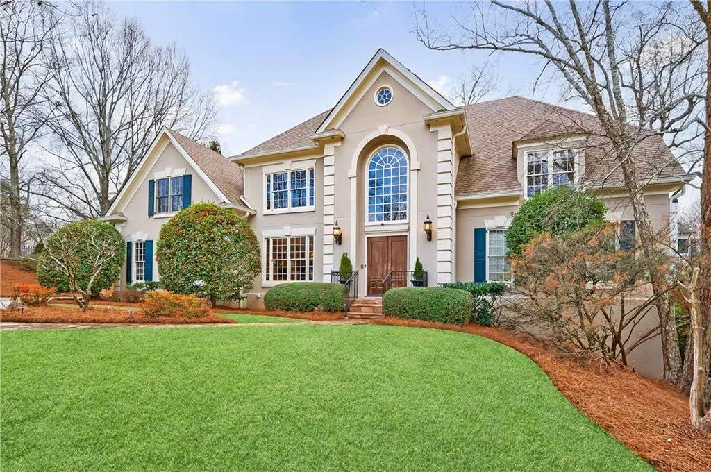 400 Laurel Chase Court, Atlanta, Georgia 30327, 5 Bedrooms Bedrooms, ,5 BathroomsBathrooms,Residential,Sold,400 Laurel Chase Court,7523865