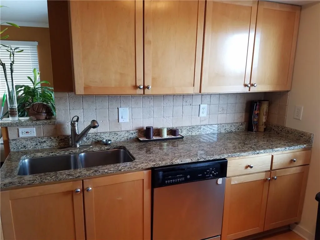 795 Hammond Drive Unit 1412, Sandy Springs, Georgia 30328, 1 Bedroom Bedrooms, ,1 BathroomBathrooms,Residential,Sold,795 Hammond Drive Unit 1412,5706080