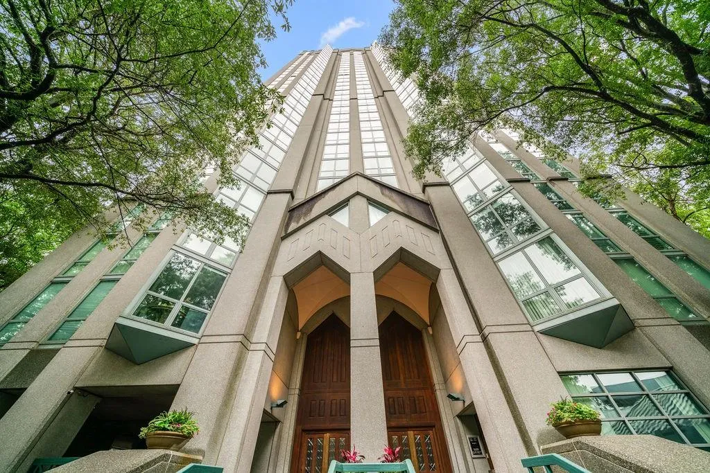 2870 Pharr Court South Nw Unit 203, Atlanta, Georgia 30305, 1 Bedroom Bedrooms, 0 ,1 BathroomBathrooms,Residential,For Sale,2870 Pharr Court South Nw Unit 203,7786133