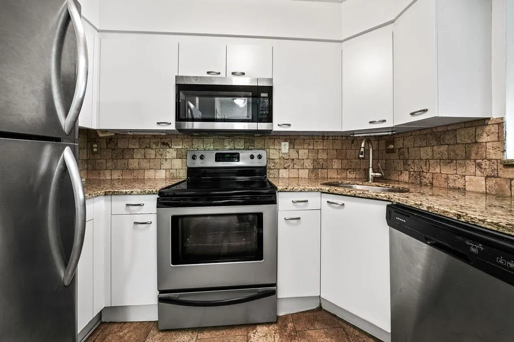 2870 Pharr Court South Nw Unit 203, Atlanta, Georgia 30305, 1 Bedroom Bedrooms, 0 ,1 BathroomBathrooms,Residential,For Sale,2870 Pharr Court South Nw Unit 203,7786133