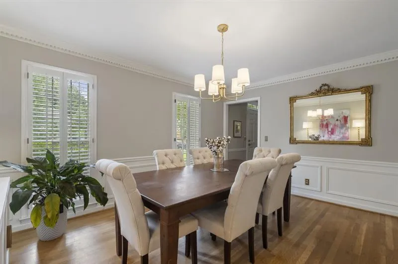 6915 Hunters Knoll, Sandy Springs, Georgia 30328, 4 Bedrooms Bedrooms, ,3 BathroomsBathrooms,Residential,Sold,6915 Hunters Knoll,7682555