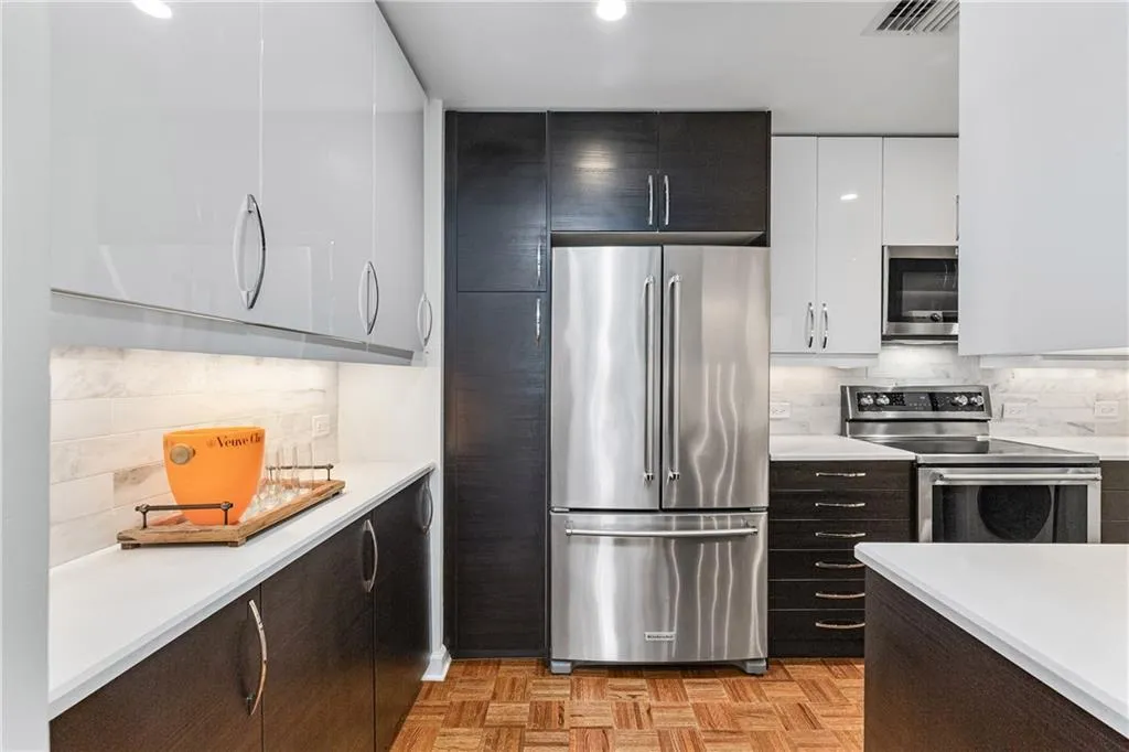 145 15th Street Ne Unit 1209, Atlanta, Georgia 30309, 1 Bedroom Bedrooms, ,1 BathroomBathrooms,Residential,For Sale,145 15th Street Ne Unit 1209,7602052