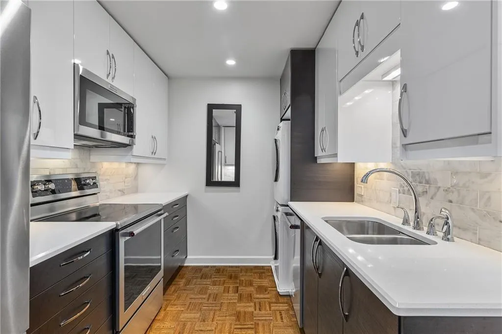 145 15th Street Ne Unit 1209, Atlanta, Georgia 30309, 1 Bedroom Bedrooms, ,1 BathroomBathrooms,Residential,For Sale,145 15th Street Ne Unit 1209,7602052