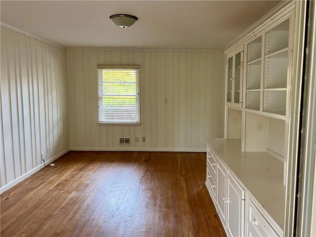 105 Silverwood Road Ne, Sandy Springs, Georgia 30342, 4 Bedrooms Bedrooms, ,2 BathroomsBathrooms,Residential,Sold,105 Silverwood Road Ne,7134846