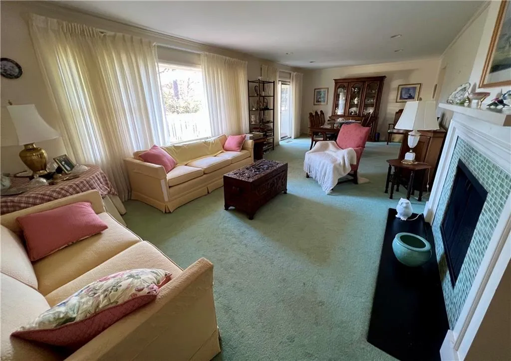 105 Silverwood Road Ne, Sandy Springs, Georgia 30342, 4 Bedrooms Bedrooms, ,2 BathroomsBathrooms,Residential,Sold,105 Silverwood Road Ne,7134846