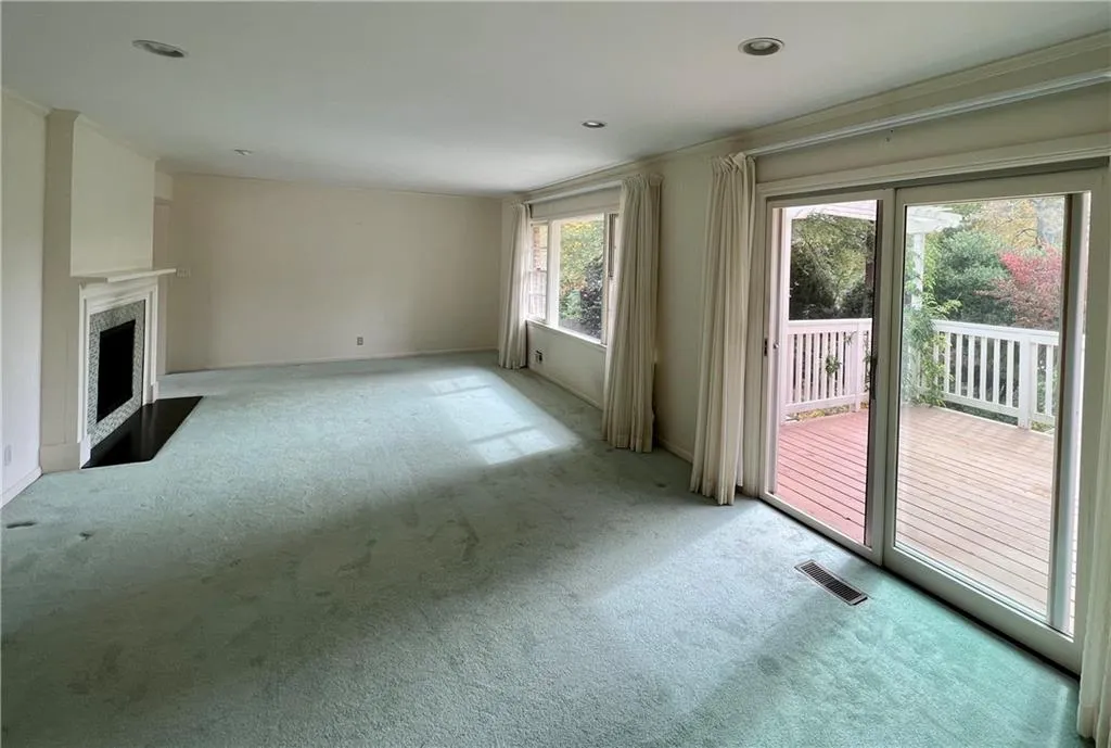 105 Silverwood Road Ne, Sandy Springs, Georgia 30342, 4 Bedrooms Bedrooms, ,2 BathroomsBathrooms,Residential,Sold,105 Silverwood Road Ne,7134846