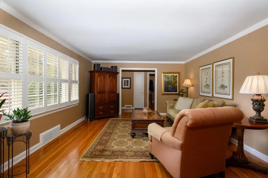 100 Osner Drive, Atlanta, Georgia 30342, 3 Bedrooms Bedrooms, ,2 BathroomsBathrooms,Residential,Sold,100 Osner Drive,6536859