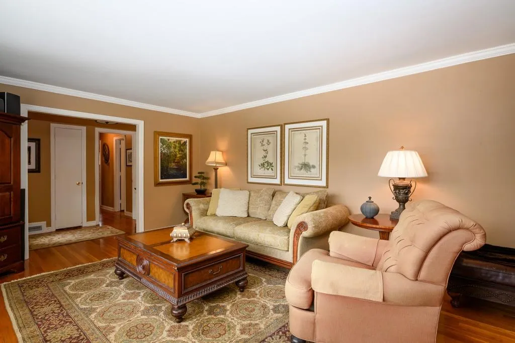 100 Osner Drive, Atlanta, Georgia 30342, 3 Bedrooms Bedrooms, ,2 BathroomsBathrooms,Residential,Sold,100 Osner Drive,6536859