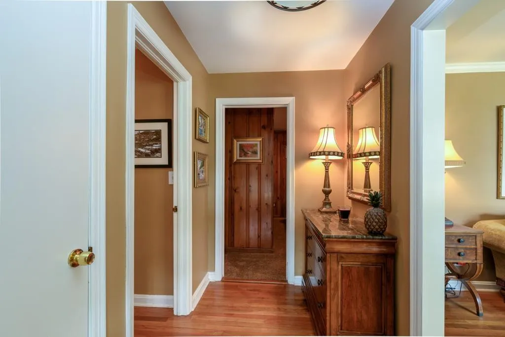 100 Osner Drive, Atlanta, Georgia 30342, 3 Bedrooms Bedrooms, ,2 BathroomsBathrooms,Residential,Sold,100 Osner Drive,6536859
