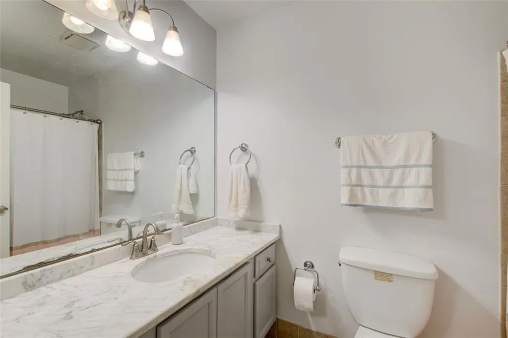 7500 Roswell Road Unit 113, Atlanta, Georgia 30350, 2 Bedrooms Bedrooms, ,2 BathroomsBathrooms,Residential,Sold,7500 Roswell Road Unit 113,7388026