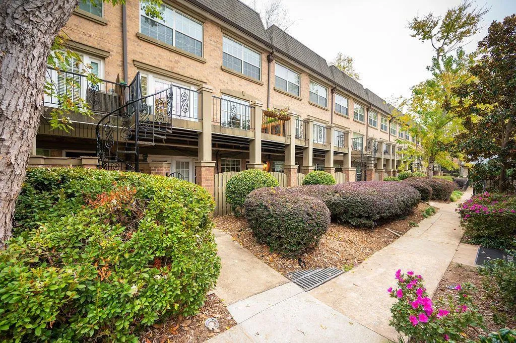 6980 Roswell Road Unit K7, Atlanta, Georgia 30328, 2 Bedrooms Bedrooms, ,2 BathroomsBathrooms,Residential,Sold,6980 Roswell Road Unit K7,7137979