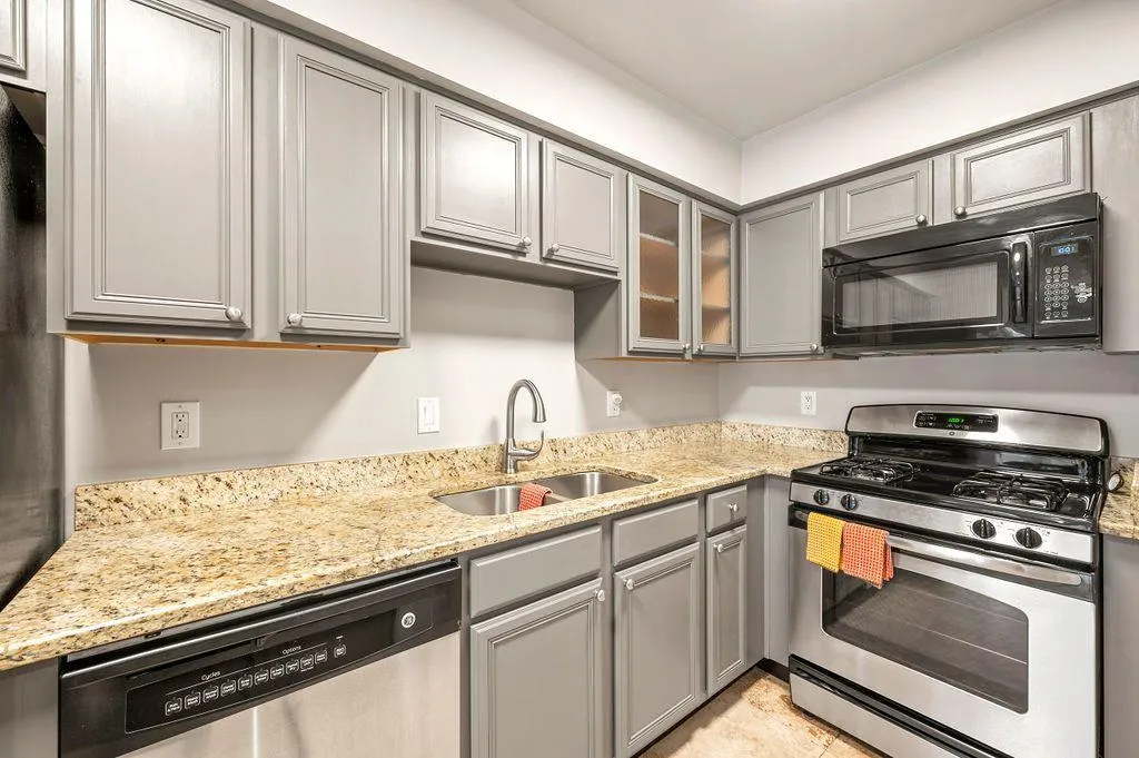 6980 Roswell Road Unit K7, Atlanta, Georgia 30328, 2 Bedrooms Bedrooms, ,2 BathroomsBathrooms,Residential,Sold,6980 Roswell Road Unit K7,7137979