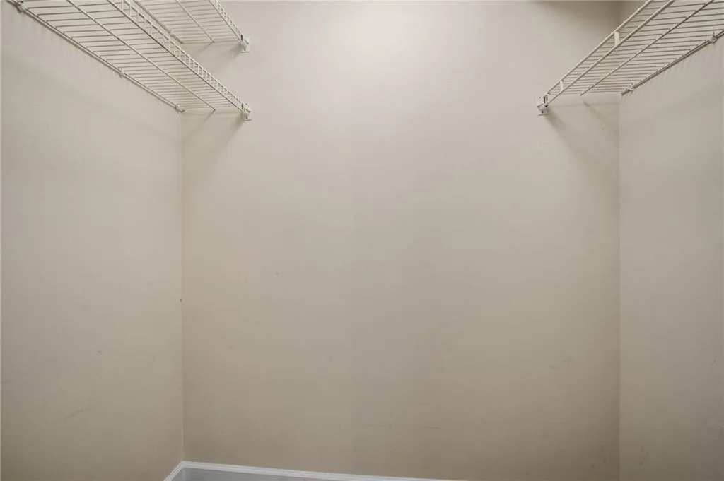 1101 Wingate Way, Sandy Springs, Georgia 30350, 1 Bedroom Bedrooms, ,1 BathroomBathrooms,Residential,Sold,1101 Wingate Way,7021718