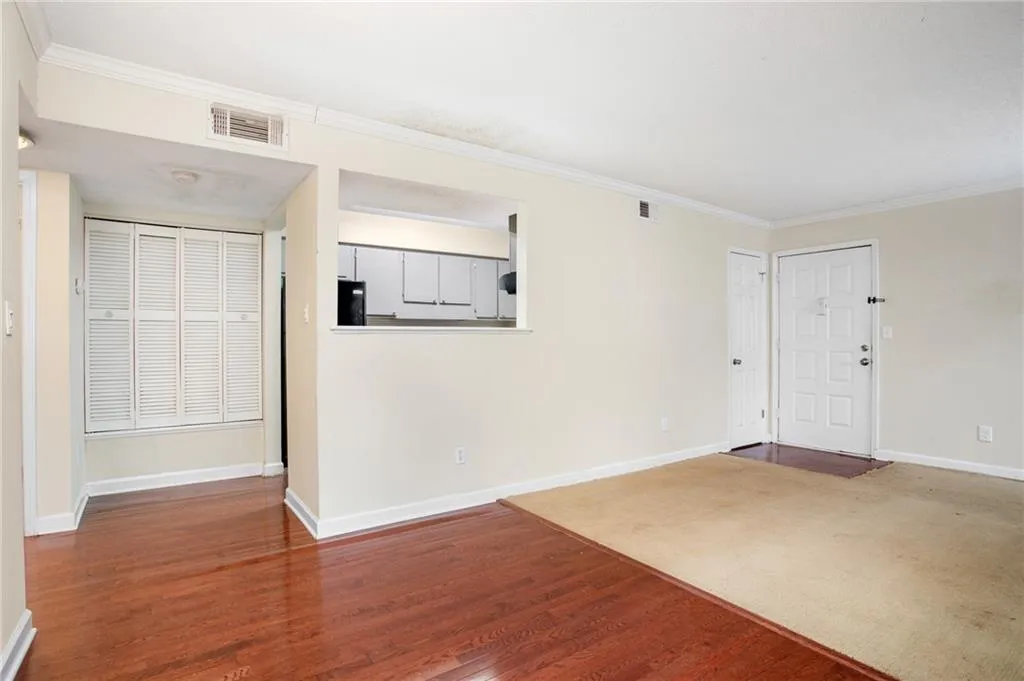 1101 Wingate Way, Sandy Springs, Georgia 30350, 1 Bedroom Bedrooms, ,1 BathroomBathrooms,Residential,Sold,1101 Wingate Way,7021718