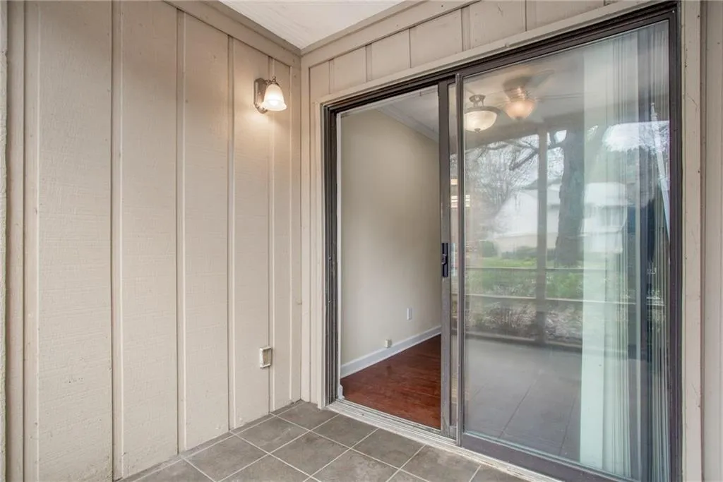 1101 Wingate Way, Sandy Springs, Georgia 30350, 1 Bedroom Bedrooms, ,1 BathroomBathrooms,Residential,Sold,1101 Wingate Way,7021718