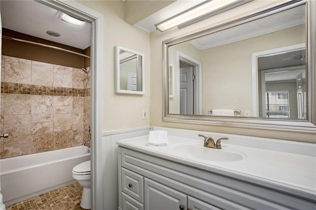 1101 Wingate Way, Sandy Springs, Georgia 30350, 1 Bedroom Bedrooms, ,1 BathroomBathrooms,Residential,Sold,1101 Wingate Way,7021718