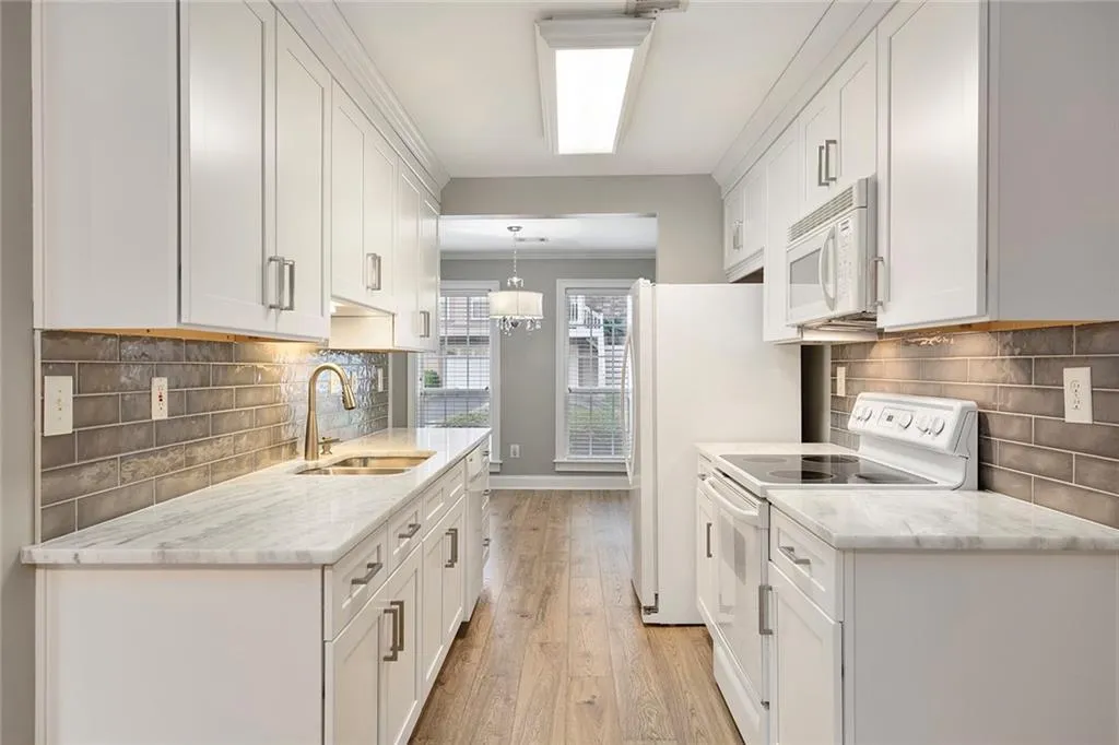 1201 Masons Creek Circle, Atlanta, Georgia 30350, 2 Bedrooms Bedrooms, ,2 BathroomsBathrooms,Residential,Sold,1201 Masons Creek Circle,7415383