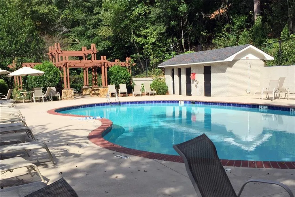 6940 Roswell Road Unit 21c, Atlanta, Georgia 30328, 2 Bedrooms Bedrooms, ,1 BathroomBathrooms,Residential,Sold,6940 Roswell Road Unit 21c,5810216