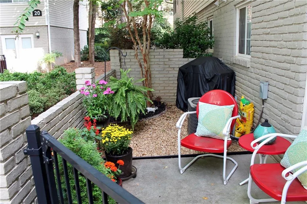 6940 Roswell Road Unit 21c, Atlanta, Georgia 30328, 2 Bedrooms Bedrooms, ,1 BathroomBathrooms,Residential,Sold,6940 Roswell Road Unit 21c,5810216