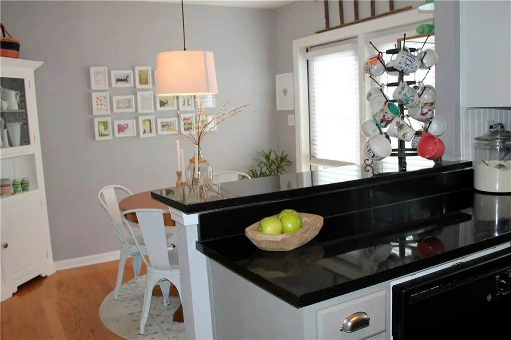 6940 Roswell Road Unit 21c, Atlanta, Georgia 30328, 2 Bedrooms Bedrooms, ,1 BathroomBathrooms,Residential,Sold,6940 Roswell Road Unit 21c,5810216