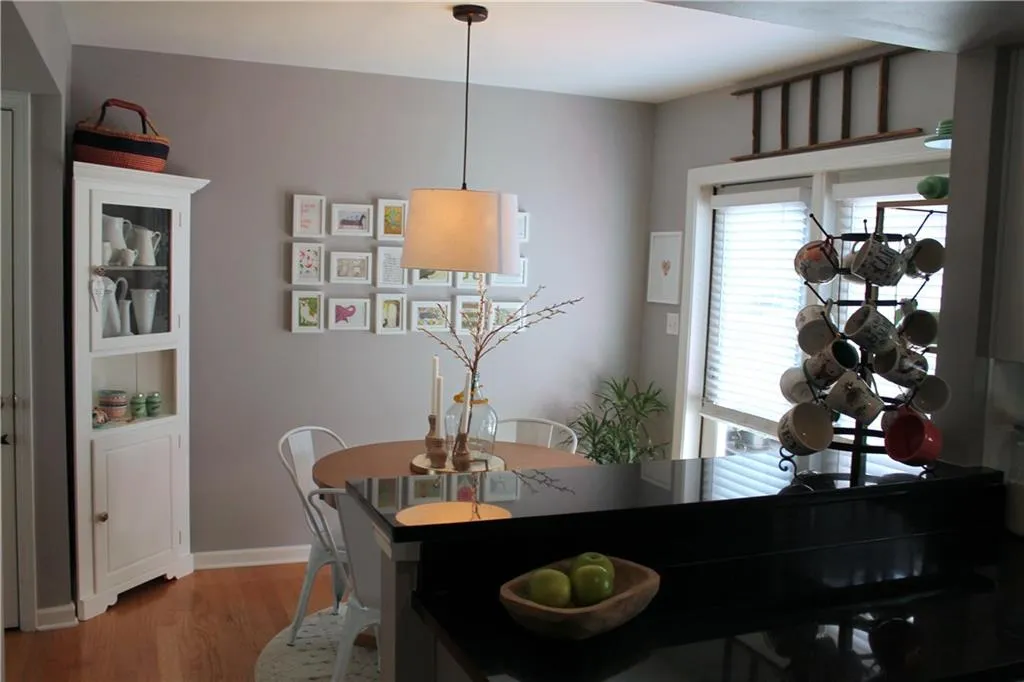 6940 Roswell Road Unit 21c, Atlanta, Georgia 30328, 2 Bedrooms Bedrooms, ,1 BathroomBathrooms,Residential,Sold,6940 Roswell Road Unit 21c,5810216