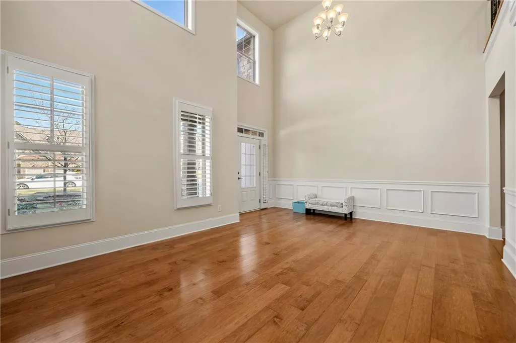 7755 Stratford Lane, Sandy Springs, Georgia 30350, 5 Bedrooms Bedrooms, ,4 BathroomsBathrooms,Residential,Sold,7755 Stratford Lane,6973085