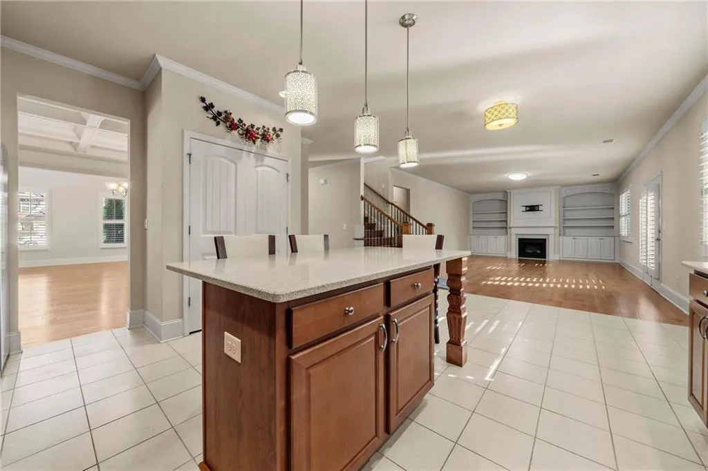 7755 Stratford Lane, Sandy Springs, Georgia 30350, 5 Bedrooms Bedrooms, ,4 BathroomsBathrooms,Residential,Sold,7755 Stratford Lane,6973085