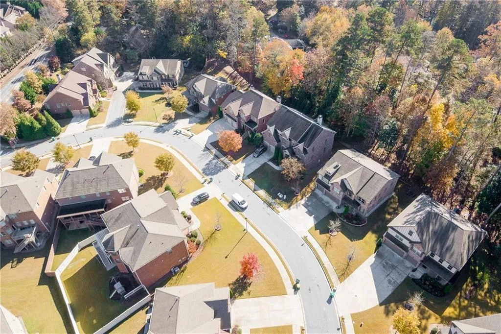 7755 Stratford Lane, Sandy Springs, Georgia 30350, 5 Bedrooms Bedrooms, ,4 BathroomsBathrooms,Residential,Sold,7755 Stratford Lane,6973085