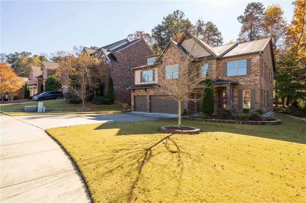 7755 Stratford Lane, Sandy Springs, Georgia 30350, 5 Bedrooms Bedrooms, ,4 BathroomsBathrooms,Residential,Sold,7755 Stratford Lane,6973085
